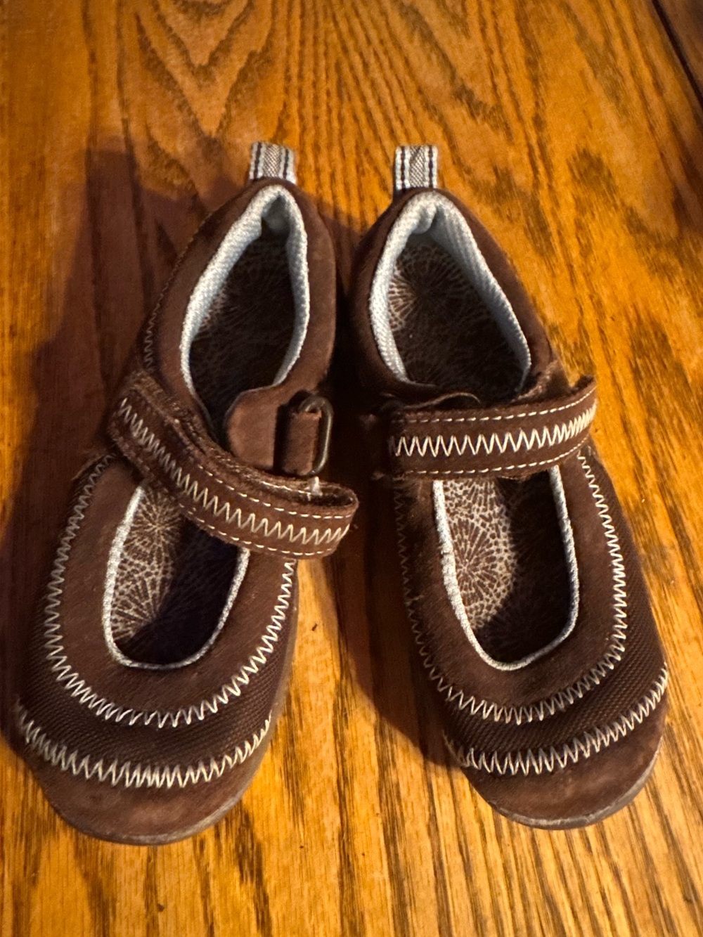 L.L. Bean Girls Brown Mary Jane Strap Shoes size 10